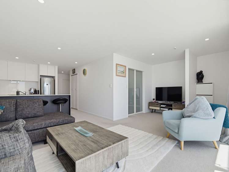 323/8 Thompson Park Road Mount Wellington_17