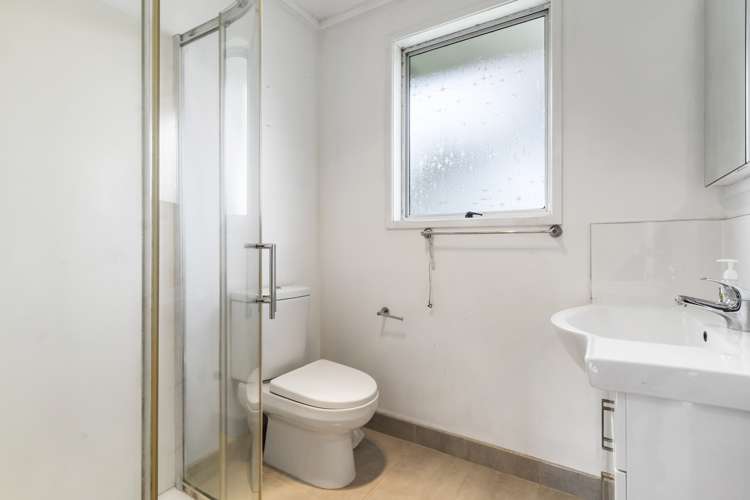 64 Harmel Road Glendene_8