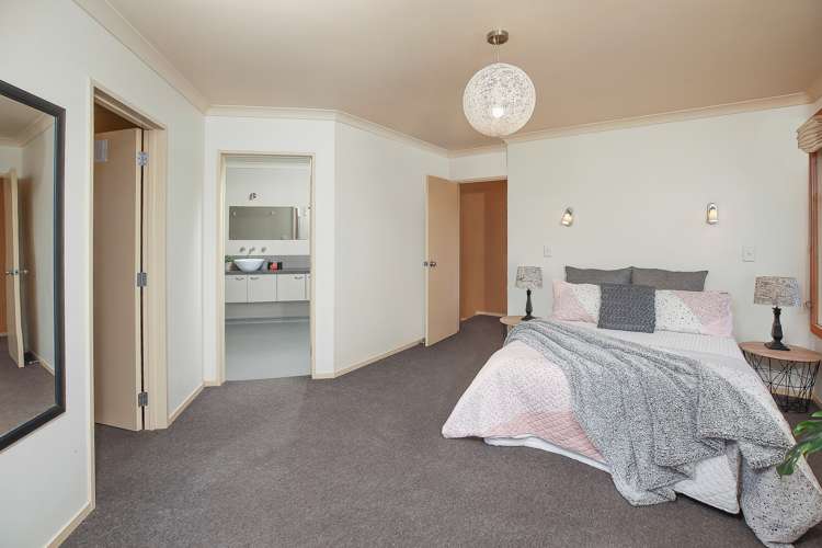 130 Holmwood Drive Ngahinapouri_11