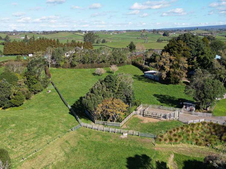 868 Upland Road Egmont Village_8