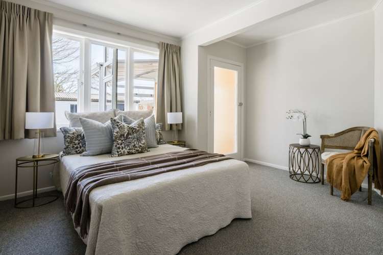 60 Southsea Crescent Silverdale_12