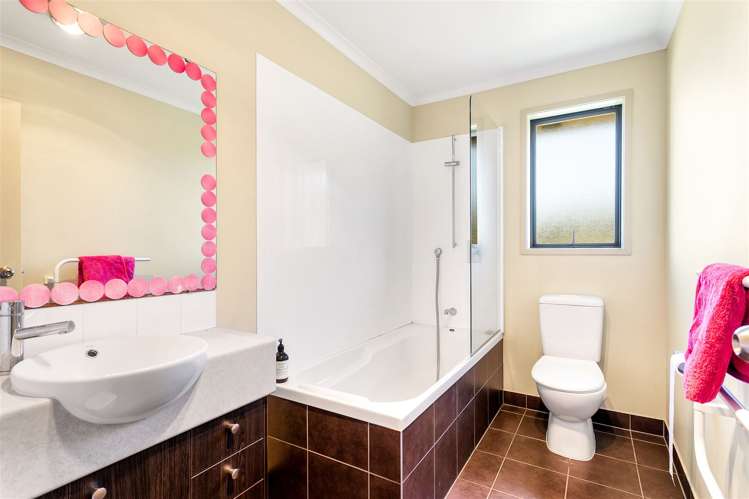 70 South Kensington Way Henderson_12