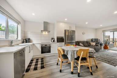 5/5 Woolfield Road_4