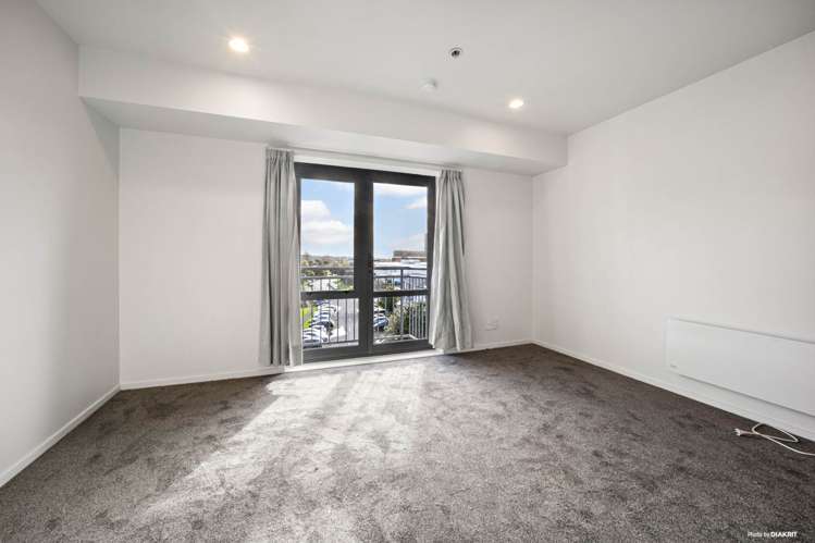 4D/10 Crown Lynn Place New Lynn_6