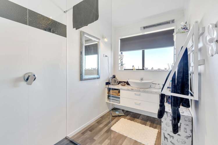 2/502 Devon Street East Strandon_12