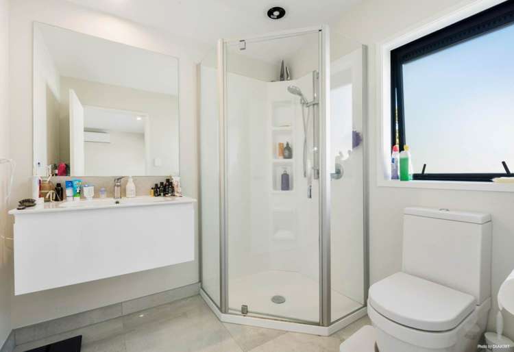 5A Geoffrey Road Torbay_12