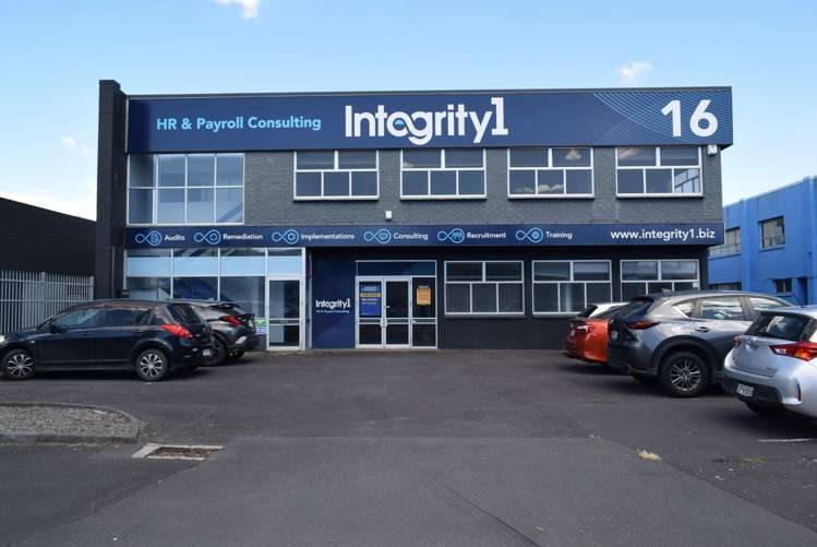 16 Elliot Street_0