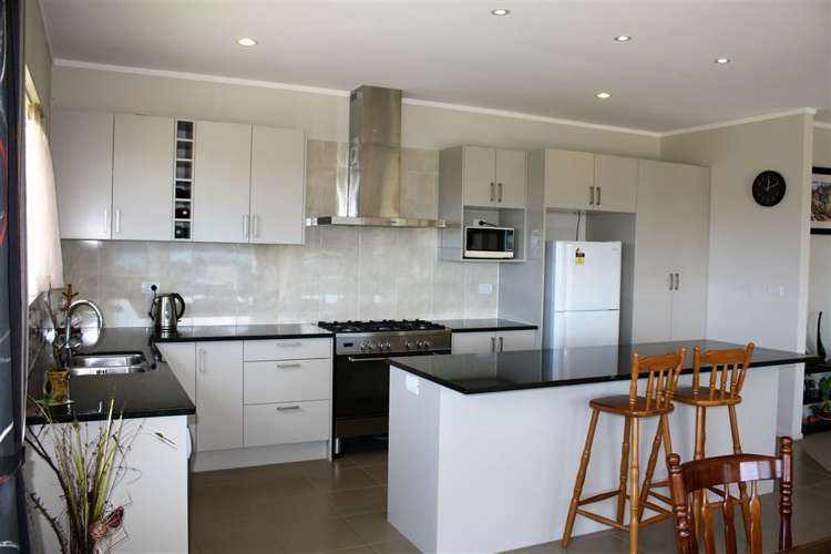 40 Panorama Parade Pauanui_1