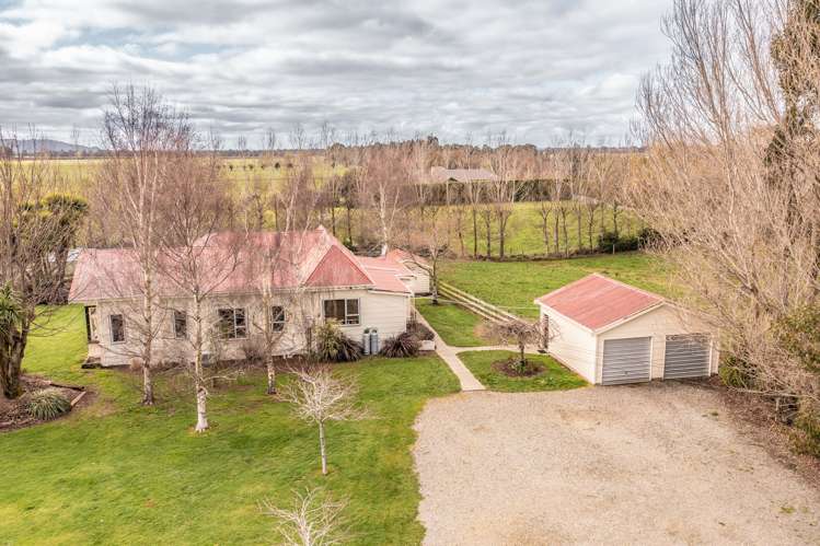 1059c Winton Lorneville Highway Winton Surrounds_48