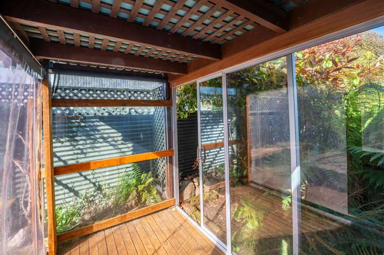 56 Eighty Eight Valley Road Wakefield_23