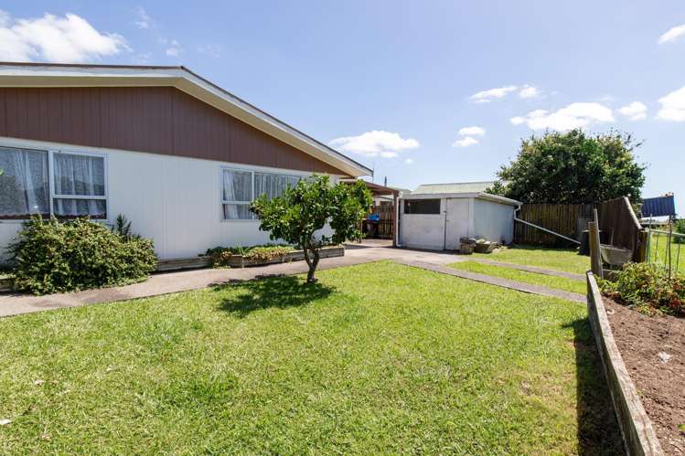 11 McClean Place Ngatea_28