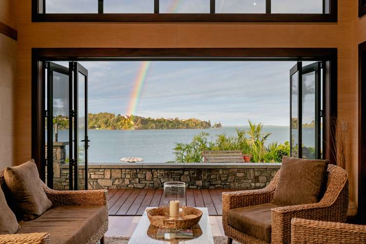 177 Welcome Bay Road Welcome Bay_1