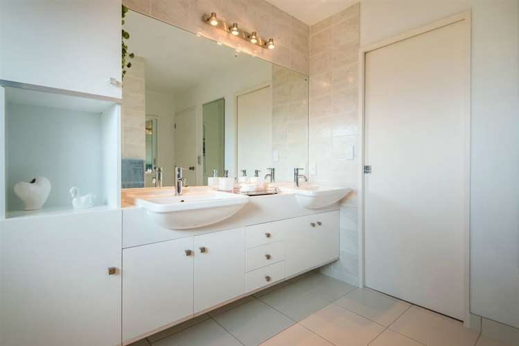 2/70 Raleigh Road Northcote_11