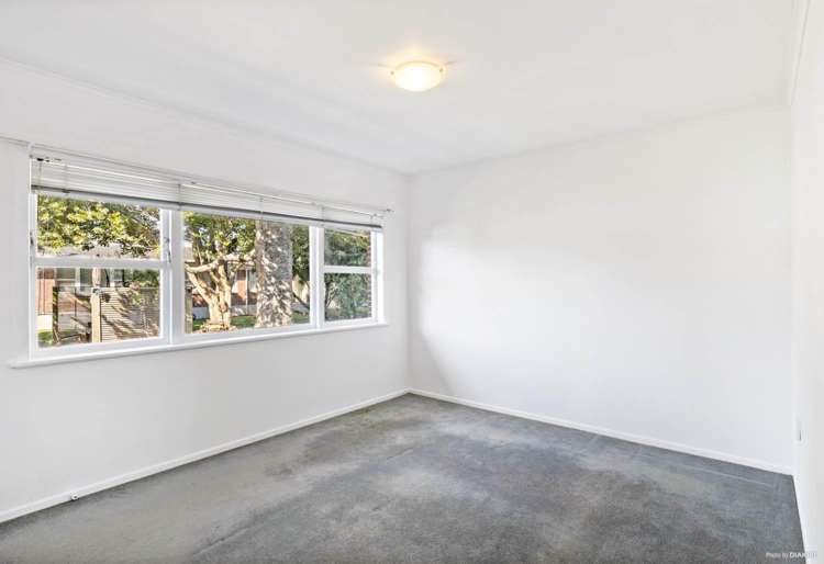 2/11 Oakland Avenue Papatoetoe_4