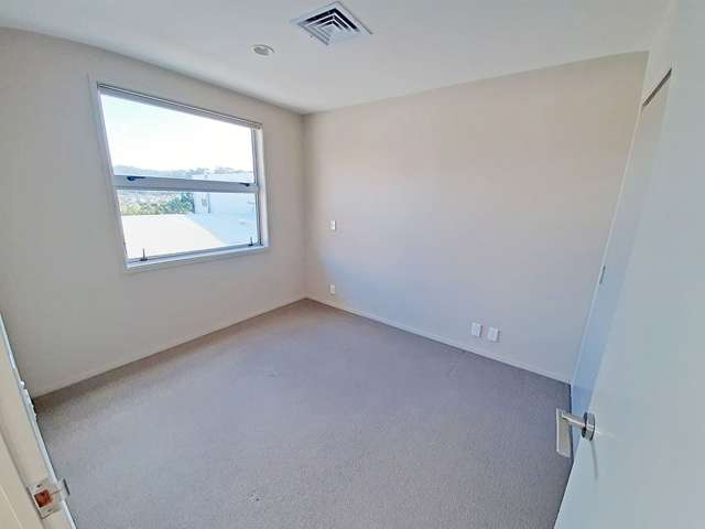 5/221-223 Dairy Flat H'way 17 10862_3