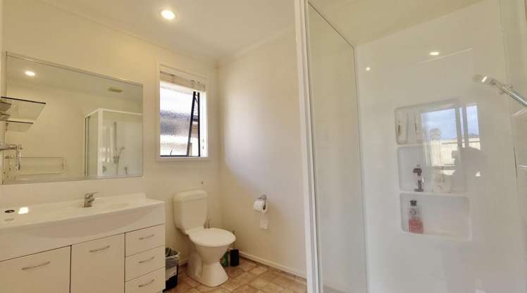10 Parkside Drive Huntington_15