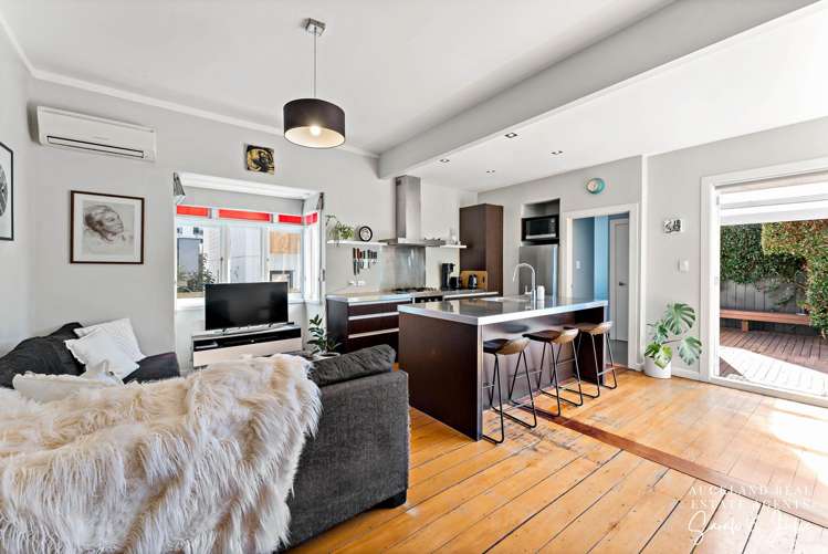 1/4 Walsall Street Avondale_6