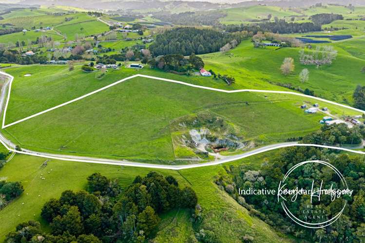 55 Puriri Glade Maungaturoto_16