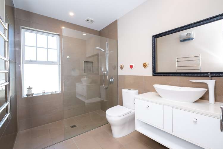 4a Cobden Crescent Bluff Hill_12