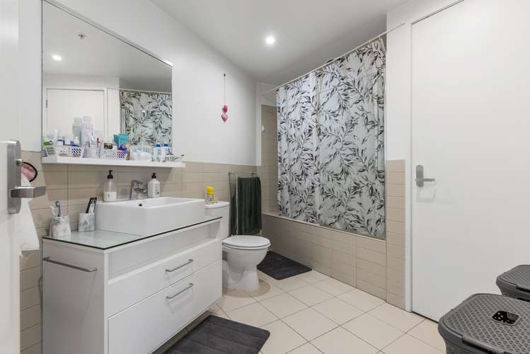 1210/30 Beach Road Auckland Central_8