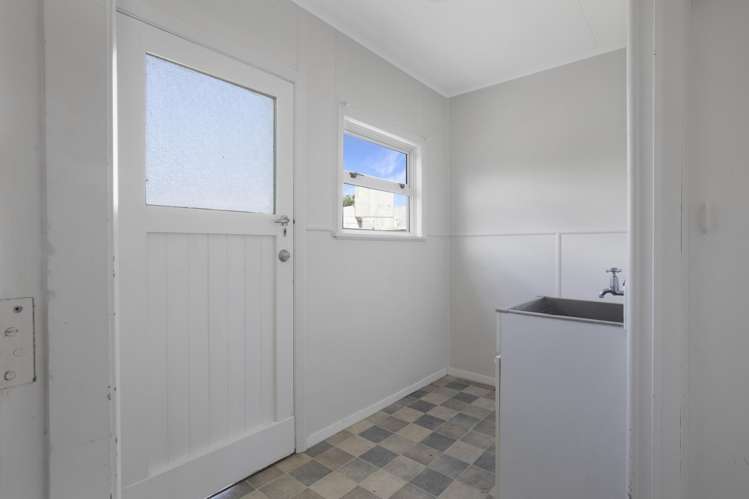 68 Moana Street Otaki Beach_9