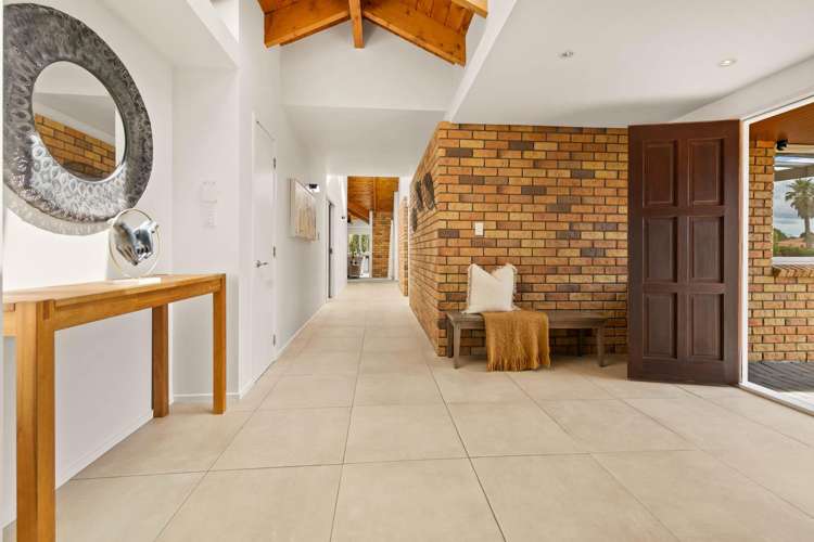 18 Burgundy Park Avenue Henderson_30