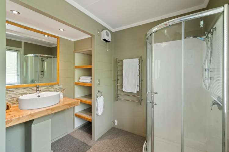 44 Grand Vue Road Kawaha Point_11