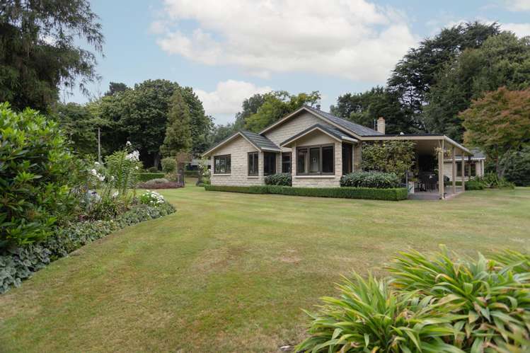 53 Horse Gully Road_0