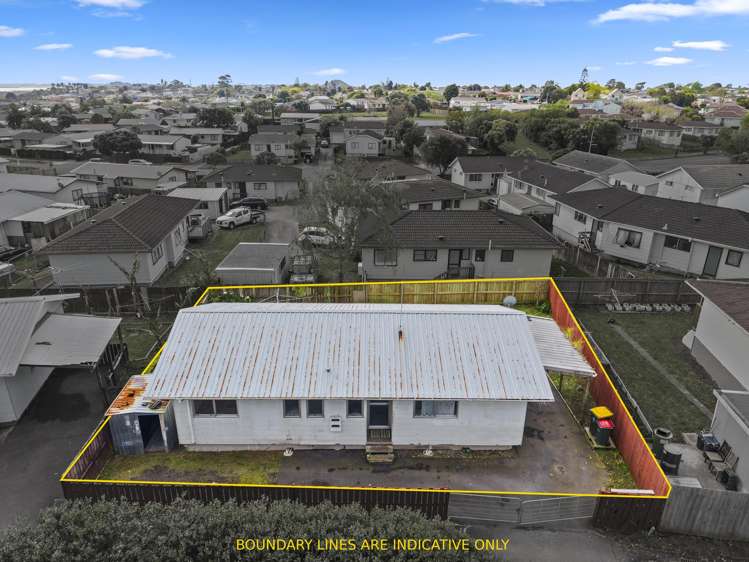 2/30 Kennington Drive Clendon Park_7