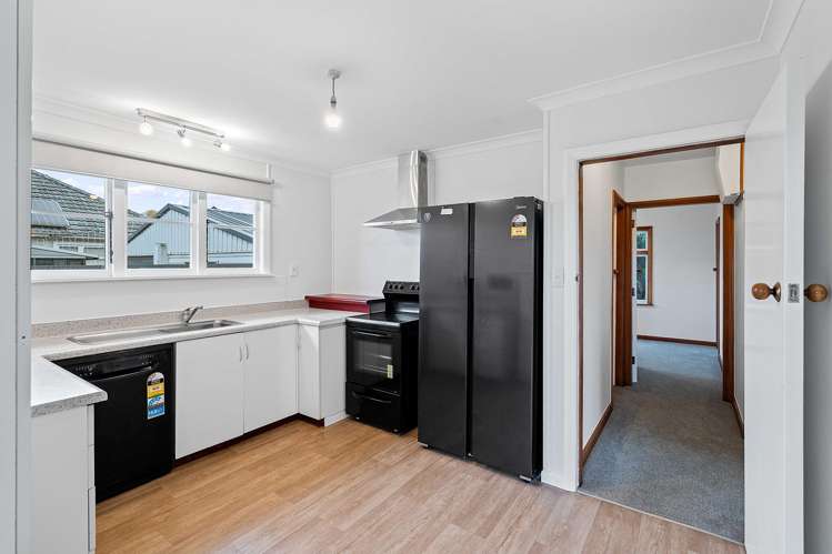 144 Gilberthorpes Road Hei Hei_7