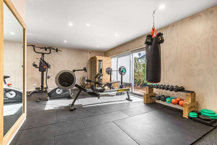 27 Hemi Street Narrow Neck_17