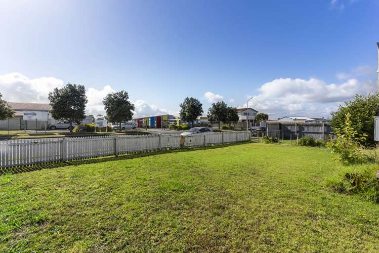 74 Maplesden Drive Clendon Park_23