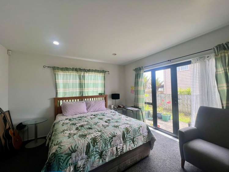 96 Mcleod Rd Te Atatu South_13