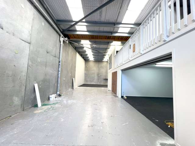 Unit 5/9 Orbit Drive Rosedale_3