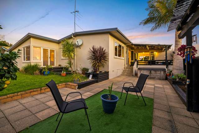 Auction this Wednesday 3 June @1pm in Highbrook