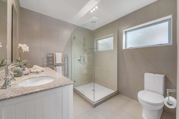 26 Columbia Crescent Beachlands_23