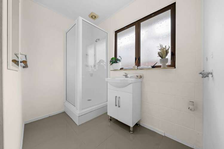 1/68 West Coast Road Glen Eden_12