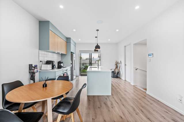6/107 Hobsonville Road West Harbour_4