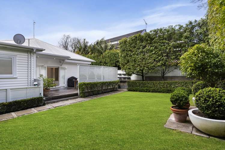 26 Sarsfield Street Herne Bay_22