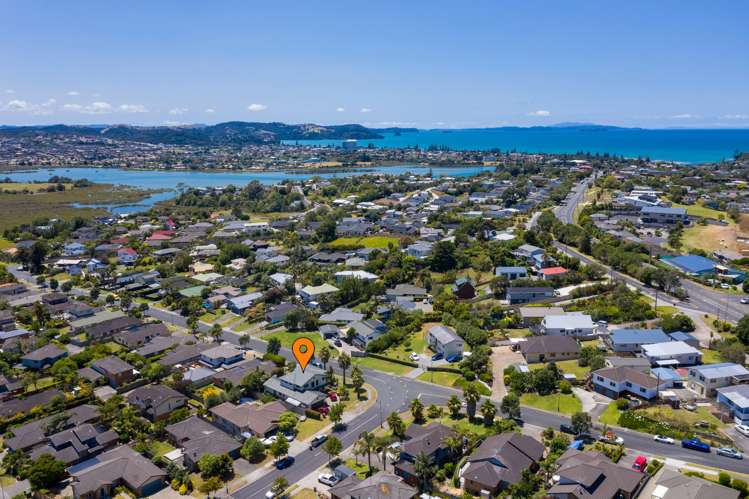 2 Driftwood Drive Red Beach_19