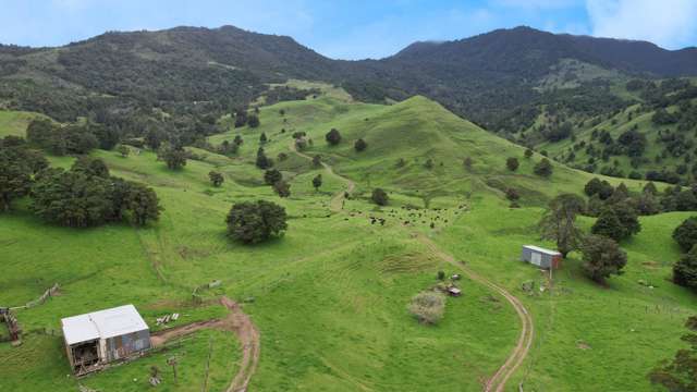 64 ha Grazing Block with Quarry