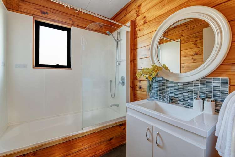 16 Noeleen Street Glenfield_13