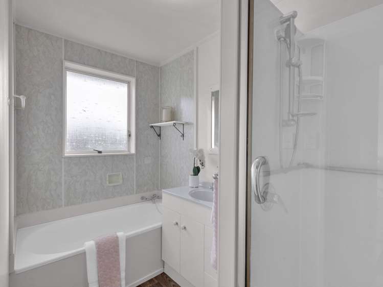 73 Tuhikaramea Road Dinsdale_13