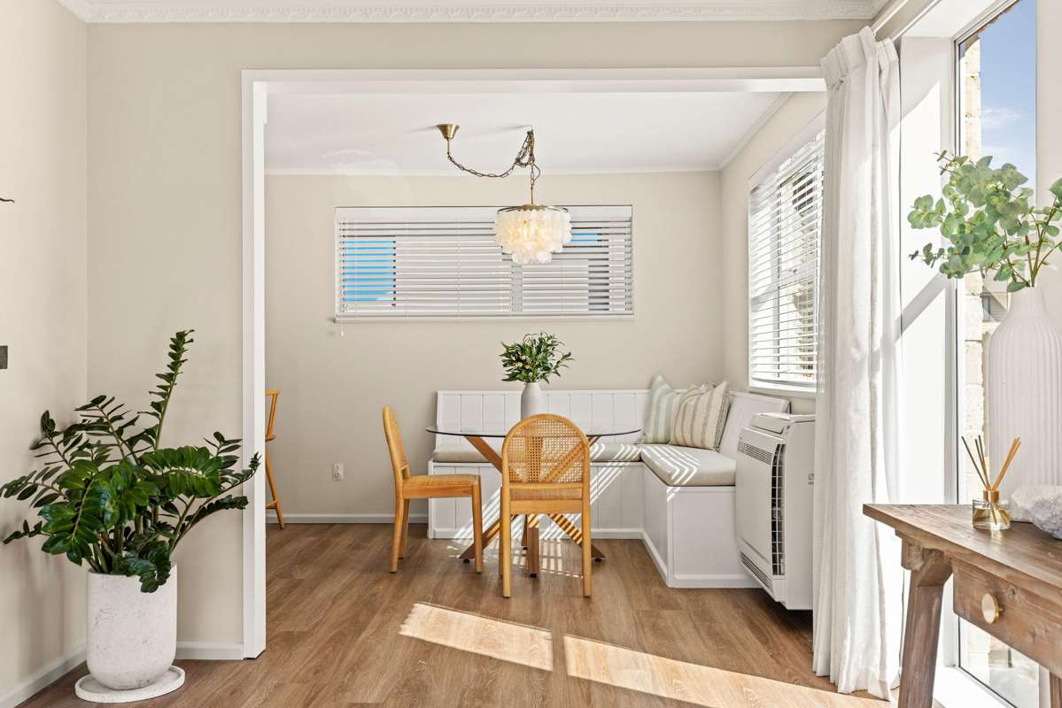 6 Soleares Avenue_2