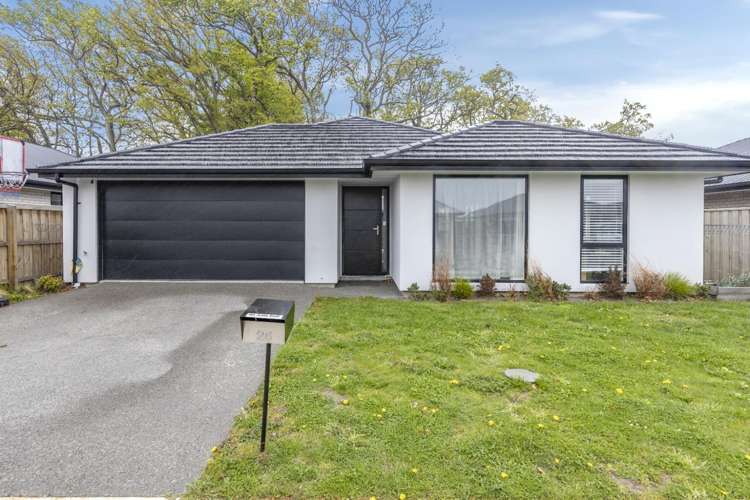 25 Crossley Avenue Woodend_0