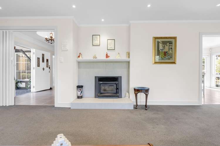 27 Charles Dickens Drive Mellons Bay_6