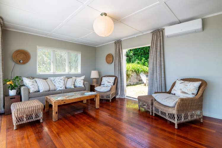 20 Garden Road Piha_12