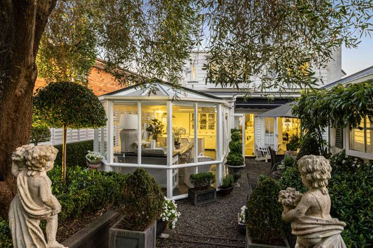 10 Queens Parade Devonport_28