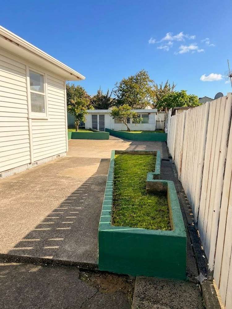 44 Convair Crescent Mangere_13
