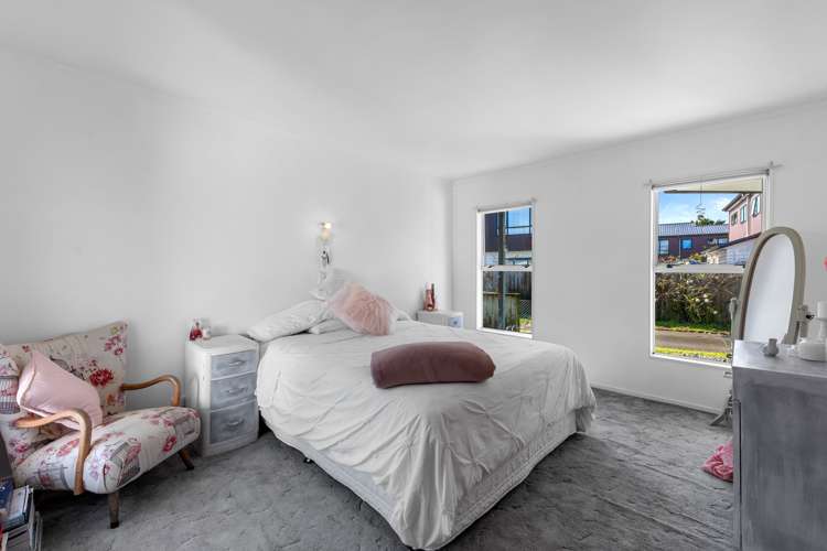 63a Beach Road Pahurehure_10